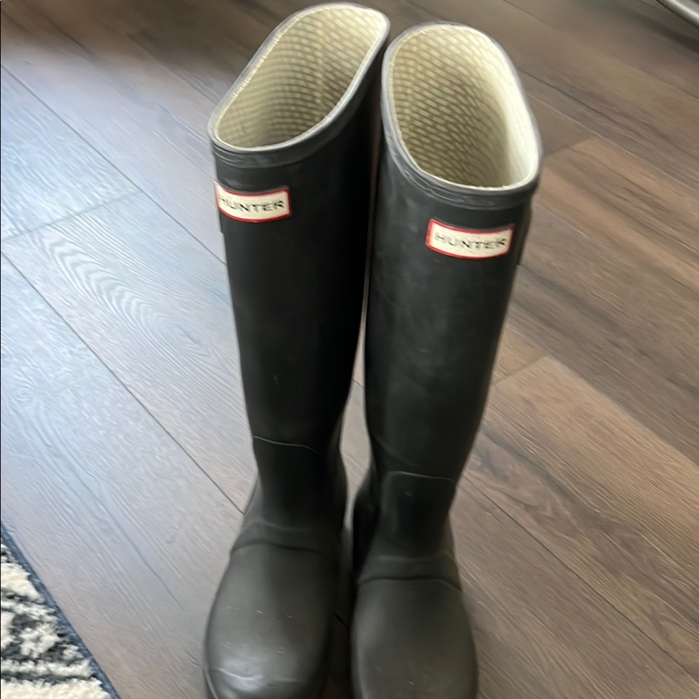 Hunter Black Tall Rain Boots with Classic Design